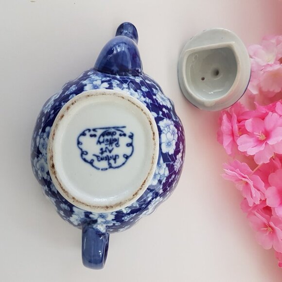 Blue & White Chelsea Art Pottery Chintz Teapot Christmas Gift for Tea Lover - Picture 10 of 11